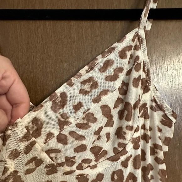 Vine and Valley Sheet Leopard Bodysuit - Picture 3 of 5